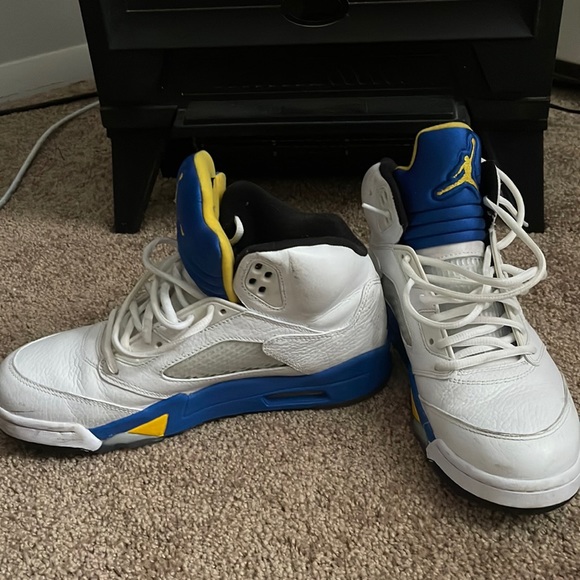 Almost New Air Jordan 5 Retro